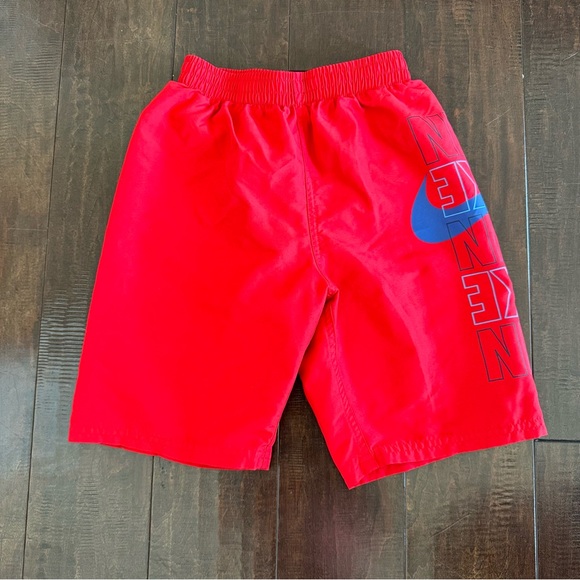 Boys Nike Red & Blue Swim Trunks Size Medium - Picture 2 of 6